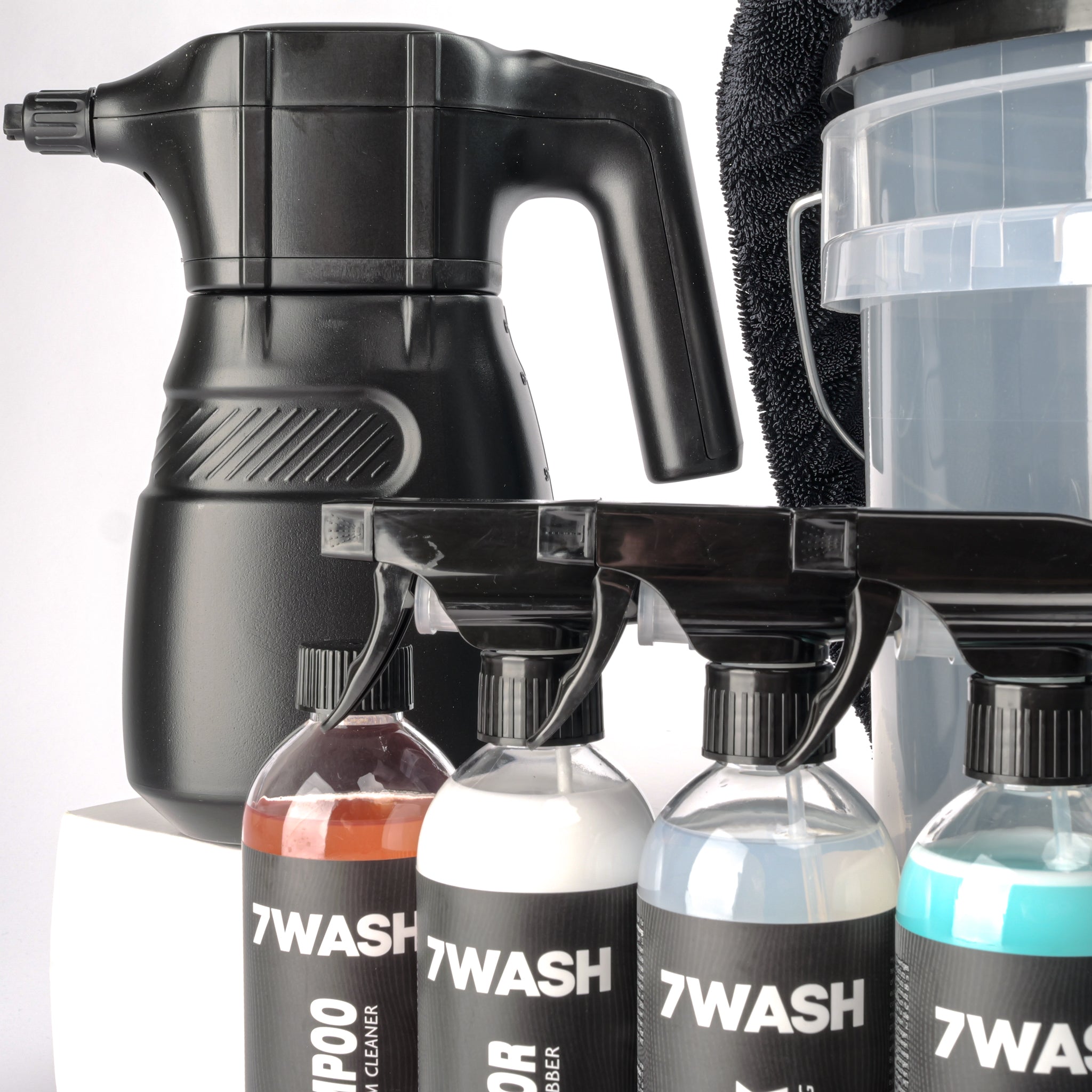 7WASH complete car care kit with foam sprayer, microfiber drying towels, wash bucket with grit guard, car wash shampoo, tire dressing, and premium vehicle detailing products for cleaning cars and motorcycles