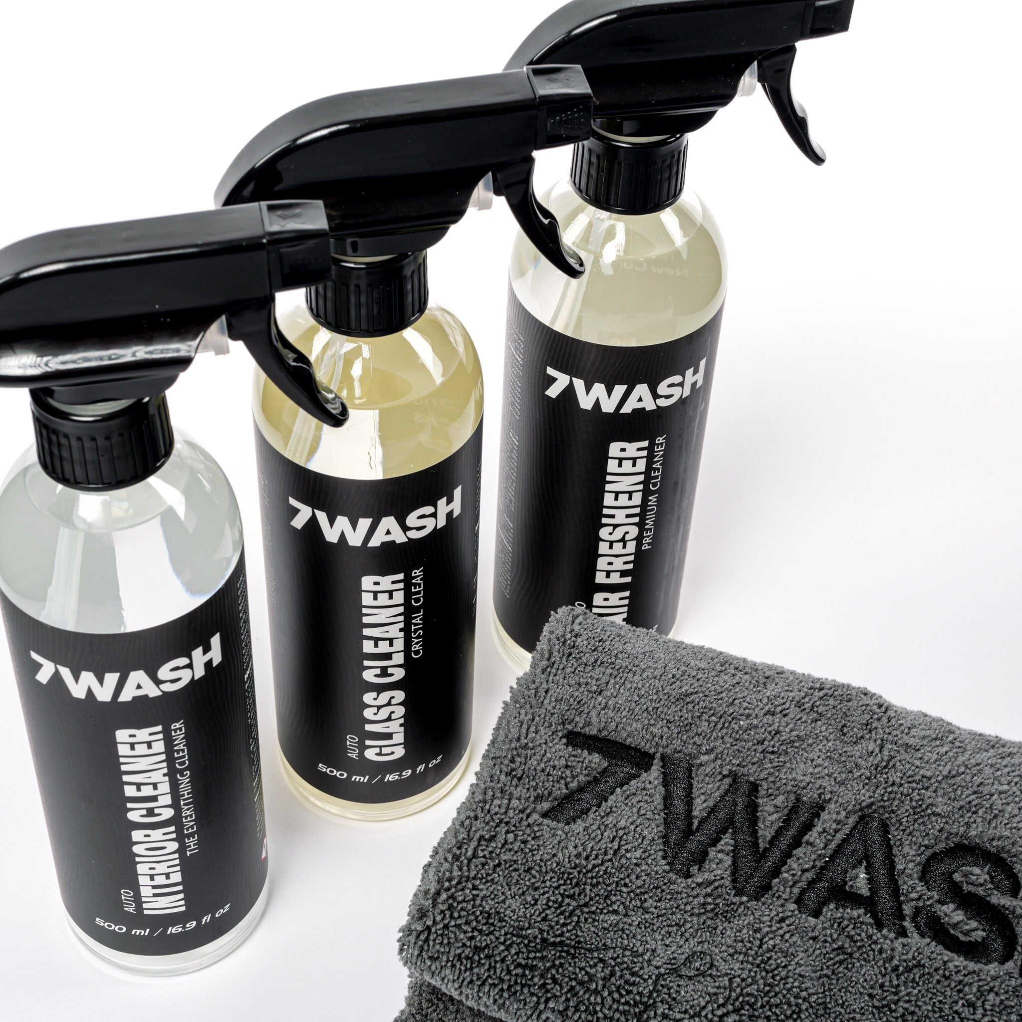 7WASH car interior cleaning kit with interior cleaner, glass cleaner, air freshener, and grey 40×40 cm microfiber cloth for dashboard, windows, screens, and plastic surfaces detailing